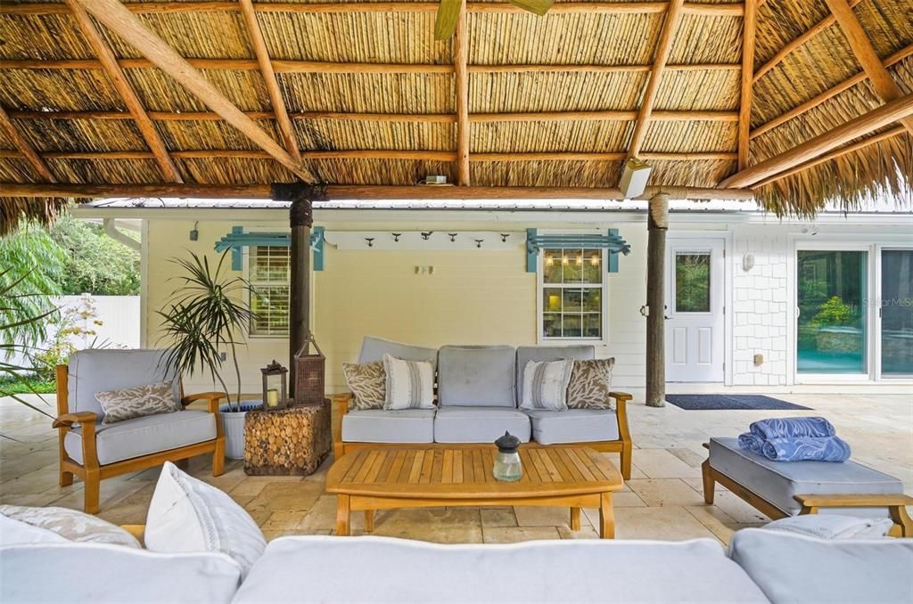 En Venta: $1,200,000 (4 camas, 2 baños, 2312 Pies cuadrados)