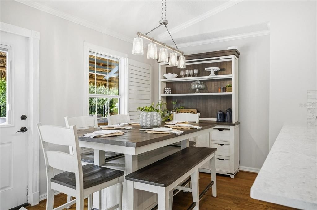 En Venta: $1,200,000 (4 camas, 2 baños, 2312 Pies cuadrados)