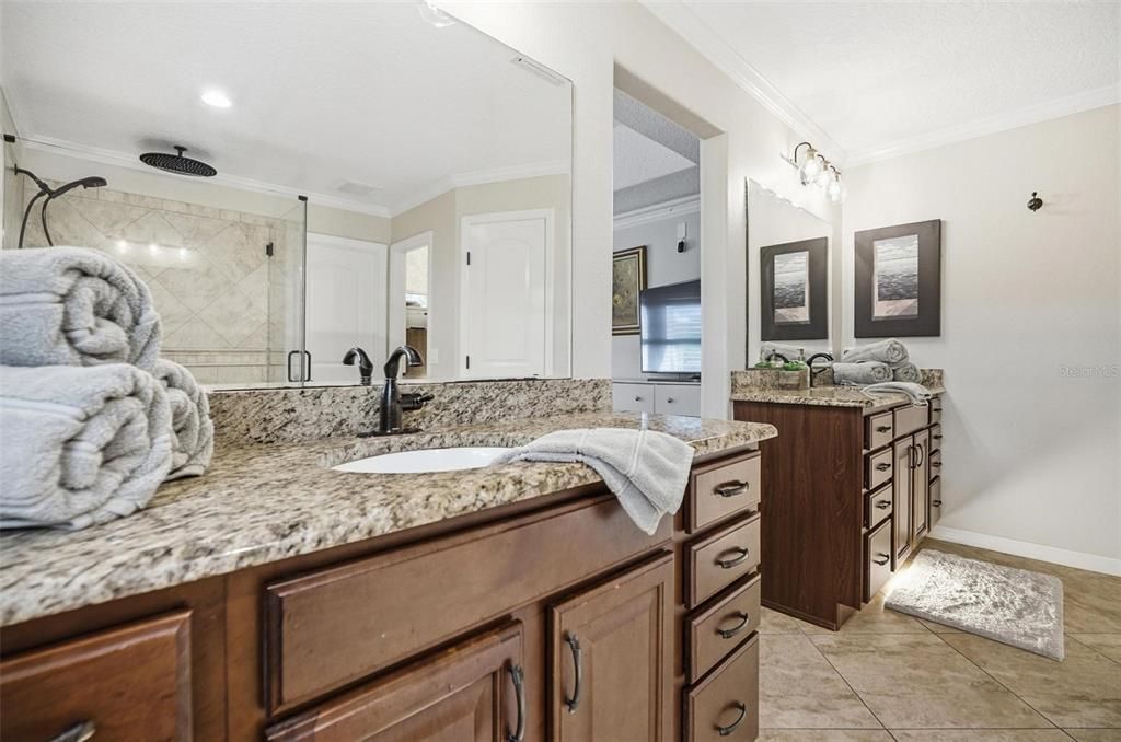 En Venta: $1,200,000 (4 camas, 2 baños, 2312 Pies cuadrados)