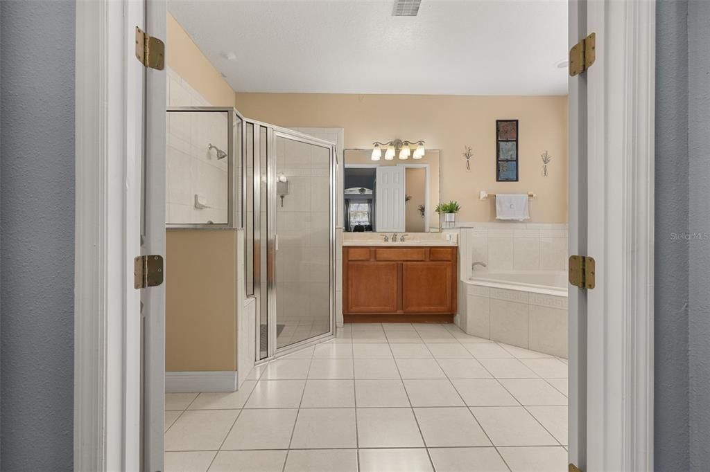 For Sale: $629,000 (4 beds, 3 baths, 3586 Square Feet)