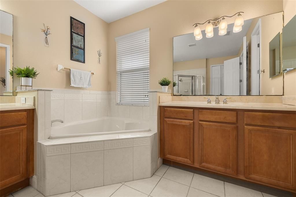 For Sale: $629,000 (4 beds, 3 baths, 3586 Square Feet)