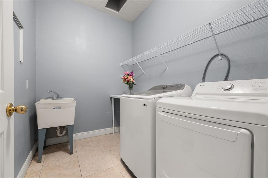 For Sale: $629,000 (4 beds, 3 baths, 3586 Square Feet)