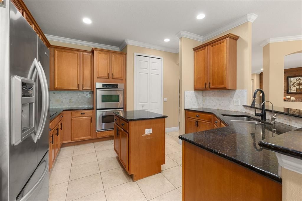 For Sale: $629,000 (4 beds, 3 baths, 3586 Square Feet)