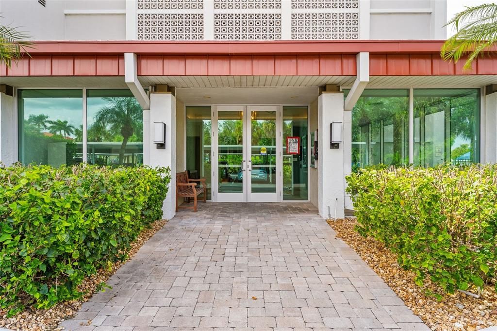 En Venta: $639,900 (2 camas, 2 baños, 1160 Pies cuadrados)