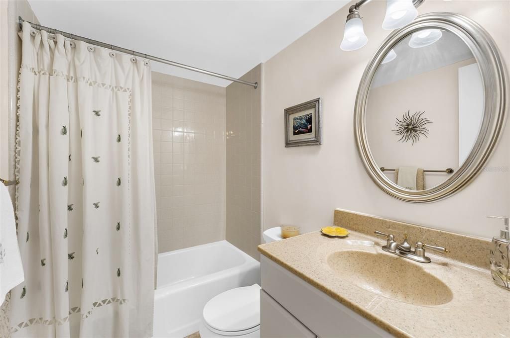 En Venta: $639,900 (2 camas, 2 baños, 1160 Pies cuadrados)