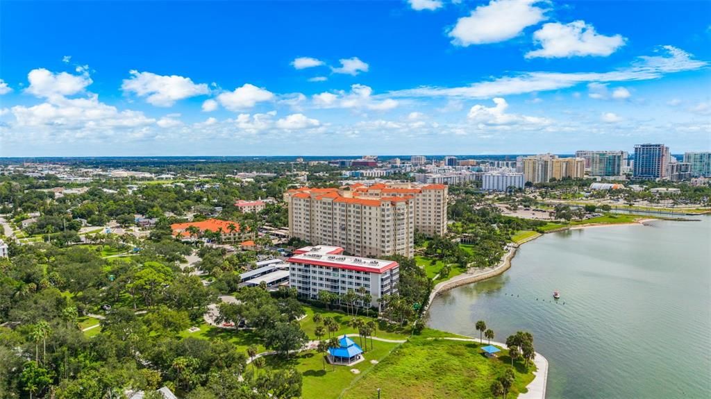 En Venta: $639,900 (2 camas, 2 baños, 1160 Pies cuadrados)