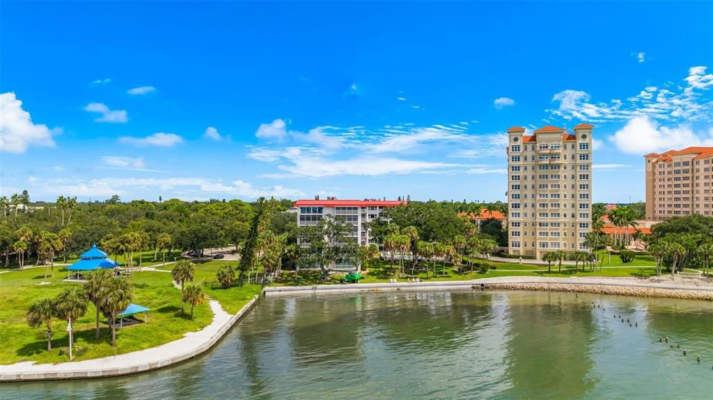 En Venta: $639,900 (2 camas, 2 baños, 1160 Pies cuadrados)