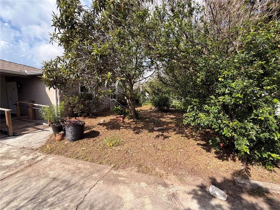 For Sale: $339,000 (4 beds, 2 baths, 1611 Square Feet)
