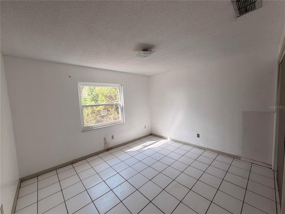 For Sale: $339,000 (4 beds, 2 baths, 1611 Square Feet)