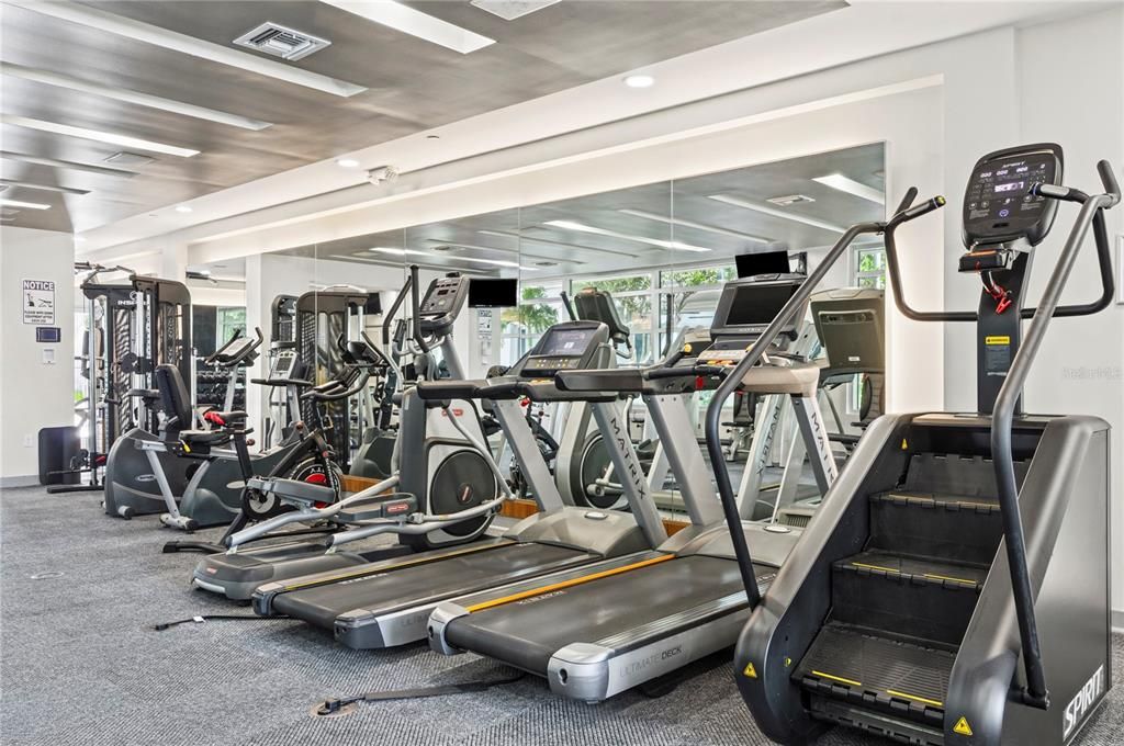 For Sale: $395,000 (1 beds, 1 baths, 934 Square Feet)