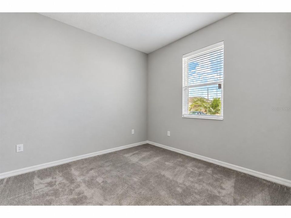 For Rent: $2,065 (4 beds, 2 baths, 1825 Square Feet)
