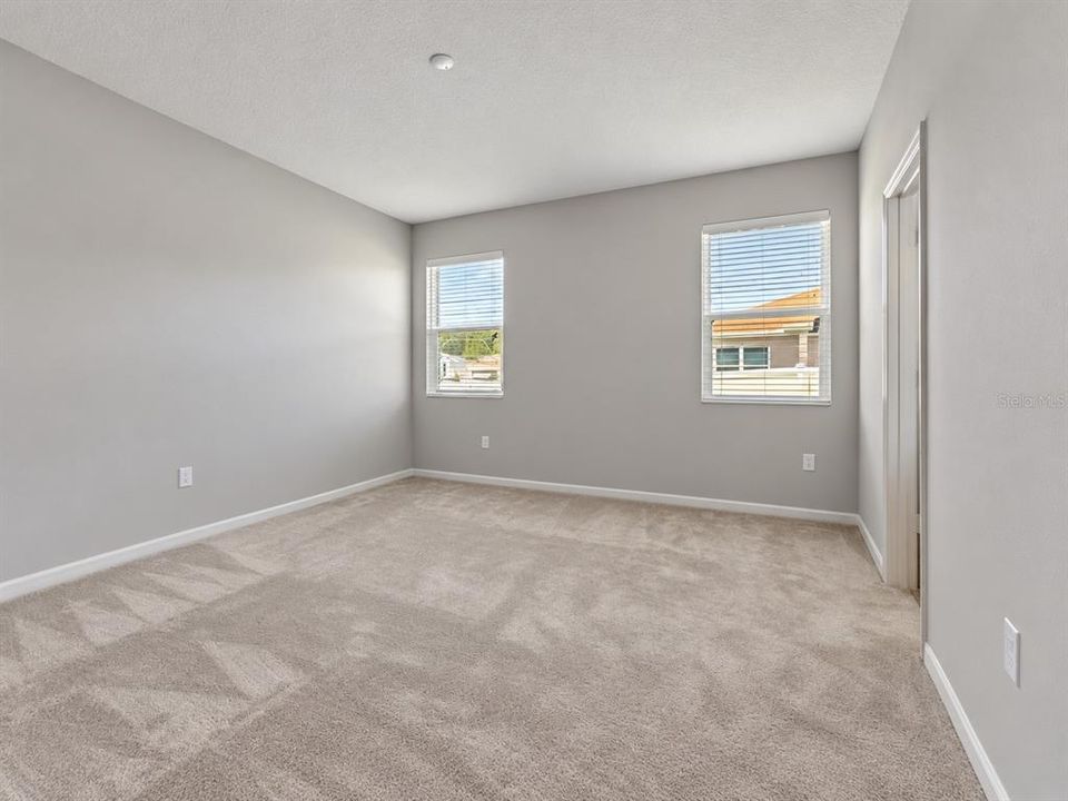 For Rent: $2,065 (4 beds, 2 baths, 1825 Square Feet)