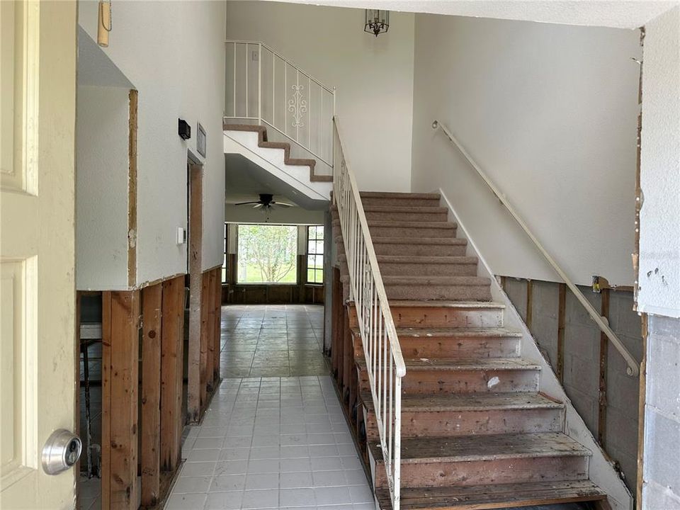 На продажу: $120,000 (2 спален, 2 ванн, 1862 Квадратных фут)