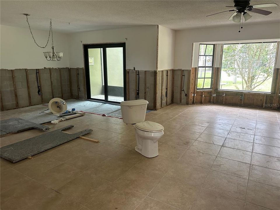 На продажу: $120,000 (2 спален, 2 ванн, 1862 Квадратных фут)