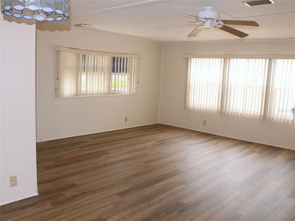 En Venta: $89,898 (2 camas, 2 baños, 1007 Pies cuadrados)