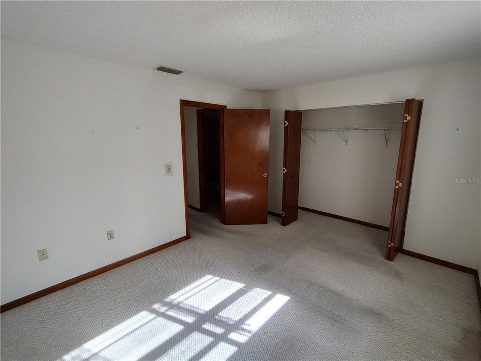 For Sale: $168,500 (2 beds, 2 baths, 1208 Square Feet)