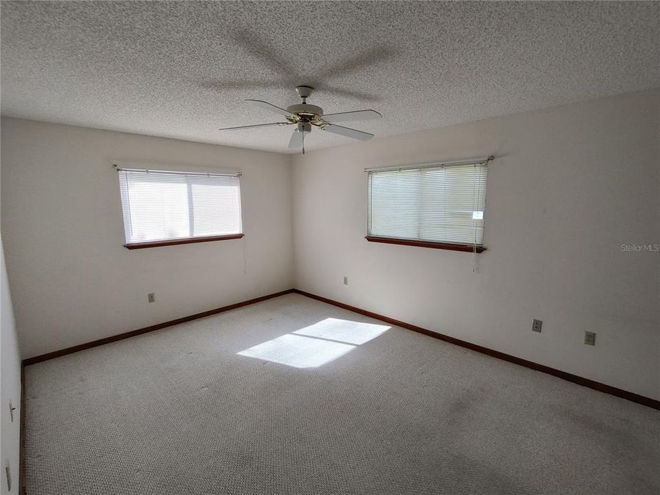 For Sale: $168,500 (2 beds, 2 baths, 1208 Square Feet)