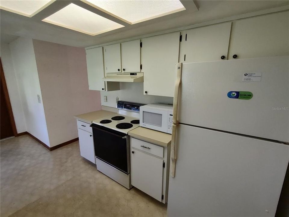 For Sale: $168,500 (2 beds, 2 baths, 1208 Square Feet)