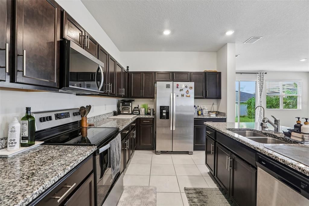 For Sale: $439,000 (4 beds, 3 baths, 2328 Square Feet)
