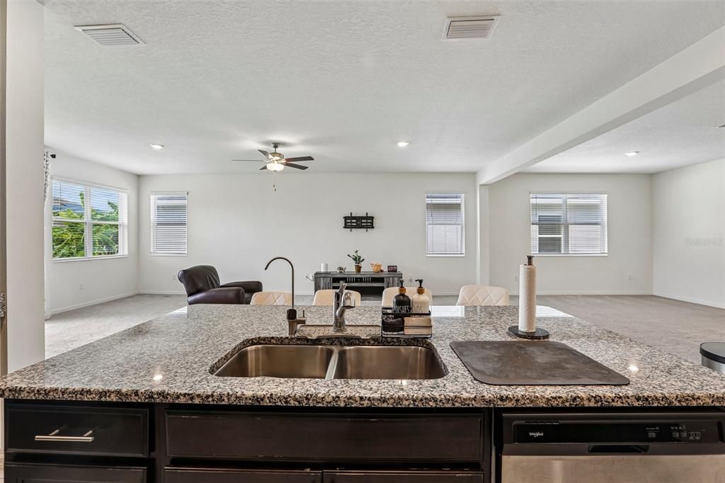For Sale: $439,000 (4 beds, 3 baths, 2328 Square Feet)