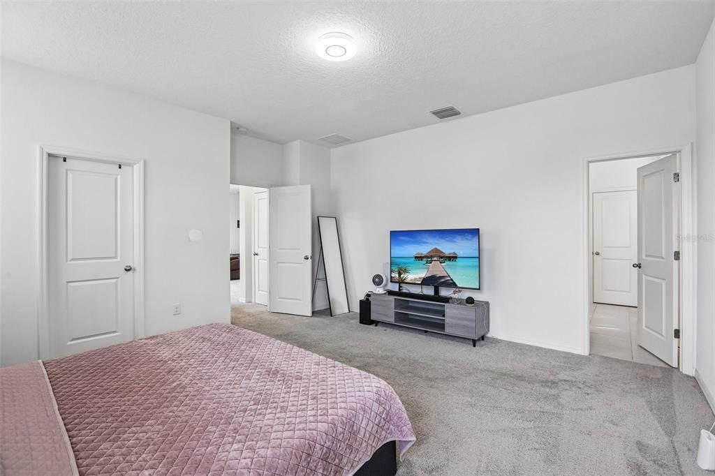 For Sale: $439,000 (4 beds, 3 baths, 2328 Square Feet)