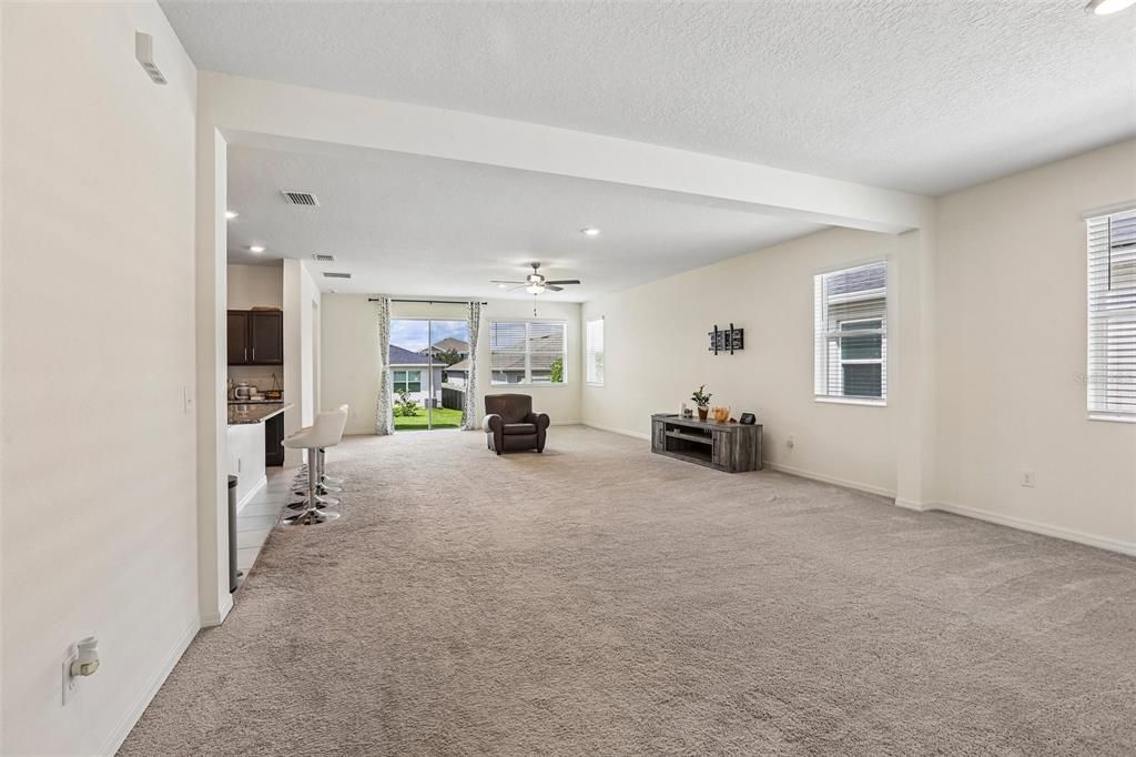 For Sale: $439,000 (4 beds, 3 baths, 2328 Square Feet)