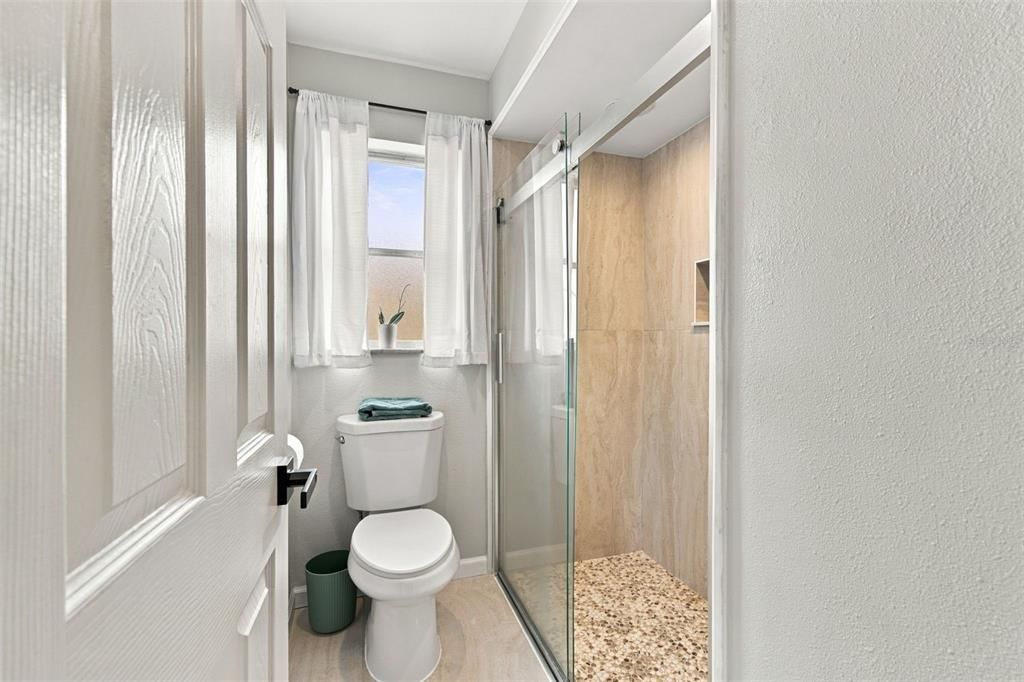 En Venta: $565,000 (3 camas, 2 baños, 1683 Pies cuadrados)