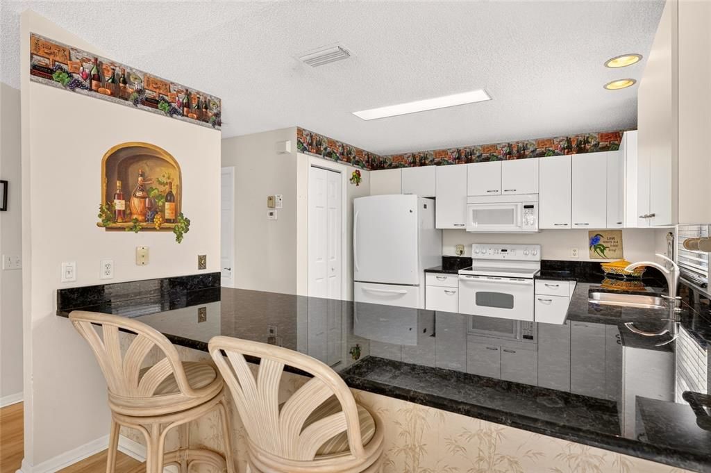 En Venta: $375,000 (2 camas, 2 baños, 1228 Pies cuadrados)
