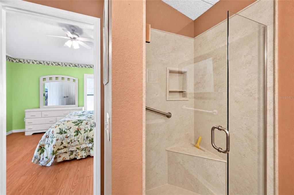 En Venta: $375,000 (2 camas, 2 baños, 1228 Pies cuadrados)