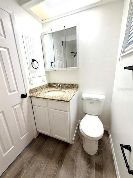 For Rent: $1,000 (0 beds, 1 baths, 250 Square Feet)
