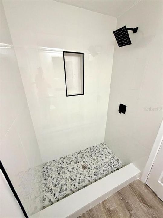 For Rent: $1,000 (0 beds, 1 baths, 250 Square Feet)