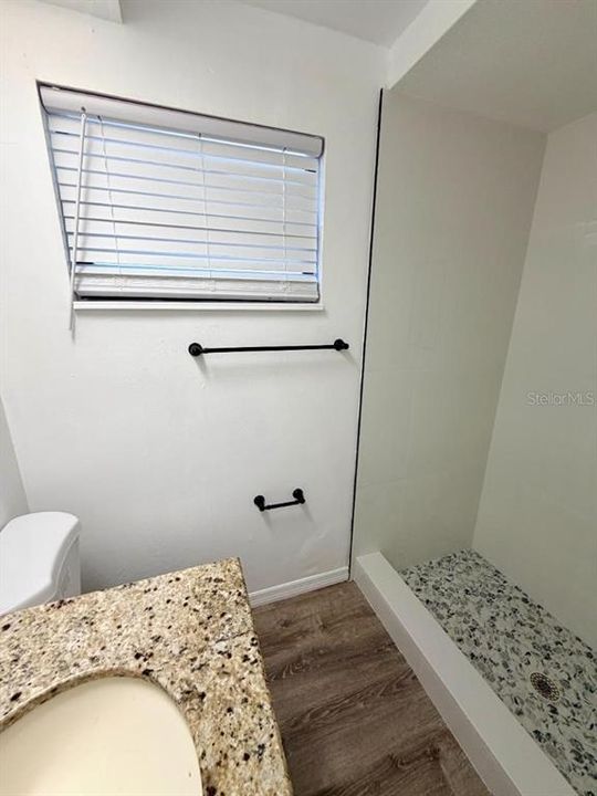 For Rent: $1,000 (0 beds, 1 baths, 250 Square Feet)