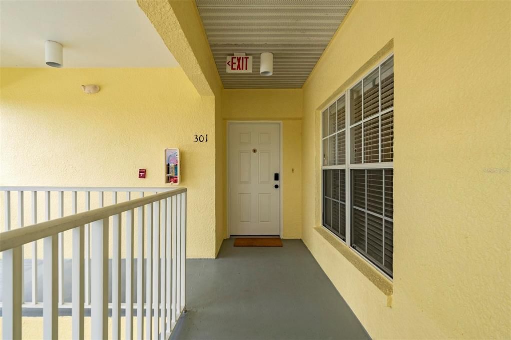 For Sale: $180,000 (3 beds, 2 baths, 1293 Square Feet)