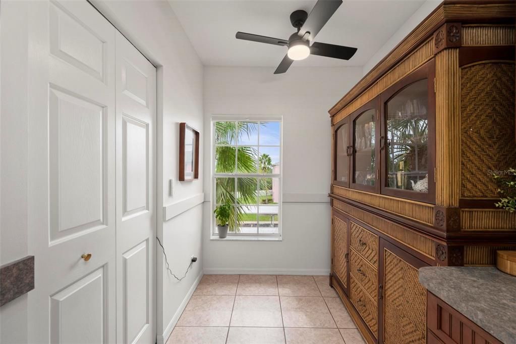 For Sale: $180,000 (3 beds, 2 baths, 1293 Square Feet)