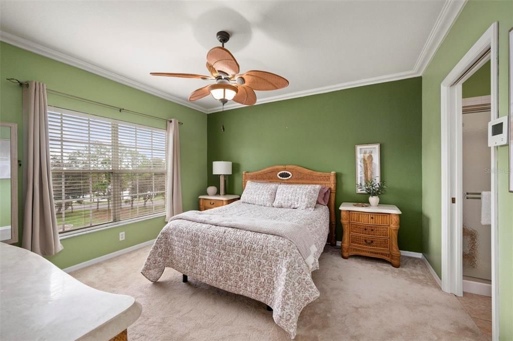 For Sale: $180,000 (3 beds, 2 baths, 1293 Square Feet)