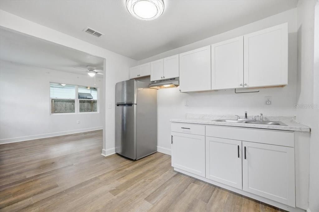 En Venta: $219,900 (2 camas, 1 baños, 644 Pies cuadrados)