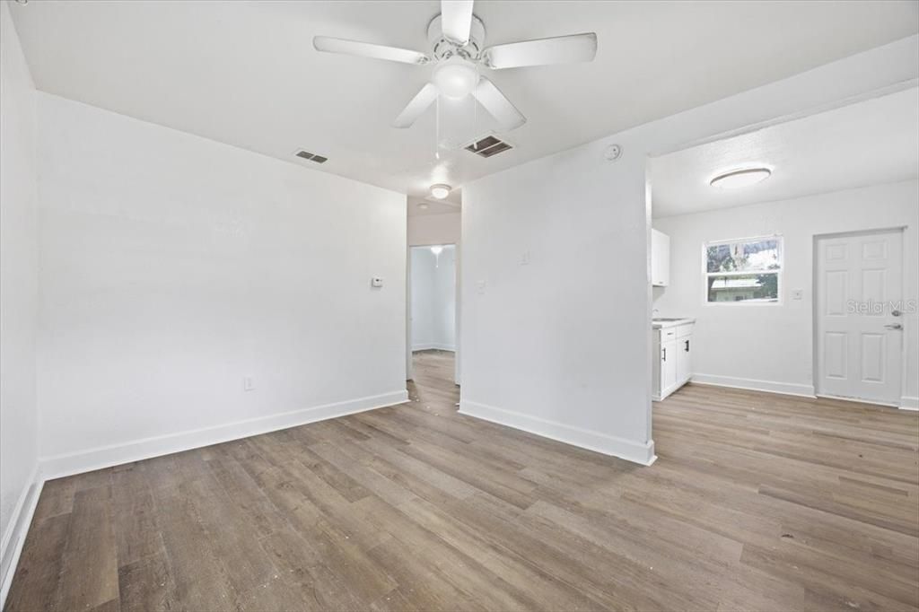 En Venta: $219,900 (2 camas, 1 baños, 644 Pies cuadrados)