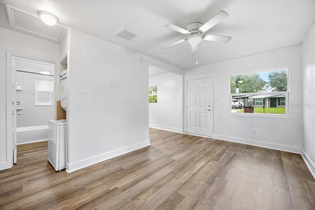 En Venta: $219,900 (2 camas, 1 baños, 644 Pies cuadrados)