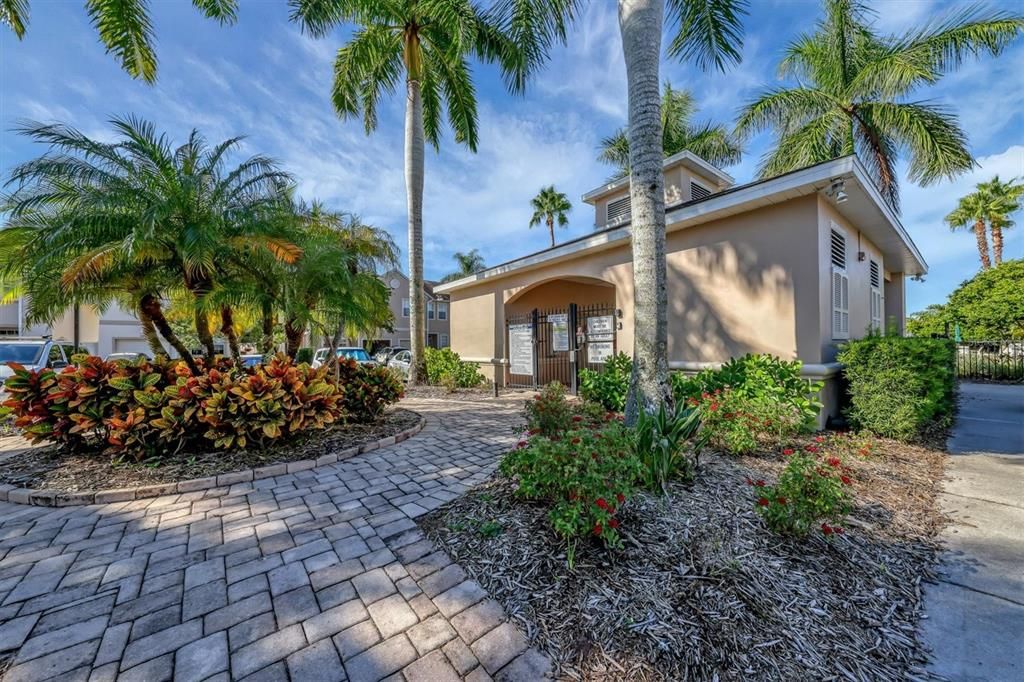 For Sale: $284,900 (3 beds, 2 baths, 1487 Square Feet)