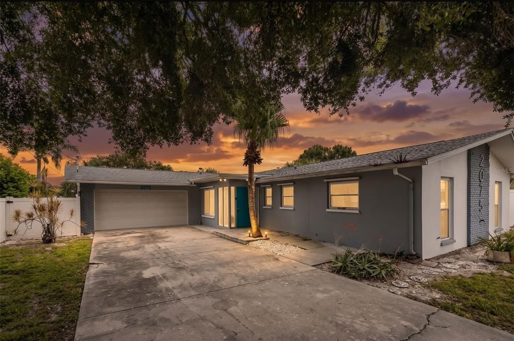 For Sale: $399,000 (4 beds, 2 baths, 1788 Square Feet)
