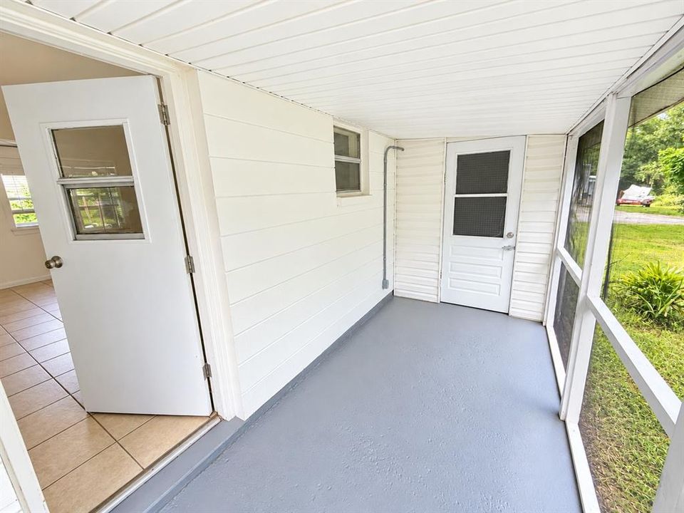 For Rent: $1,700 (1 beds, 1 baths, 858 Square Feet)