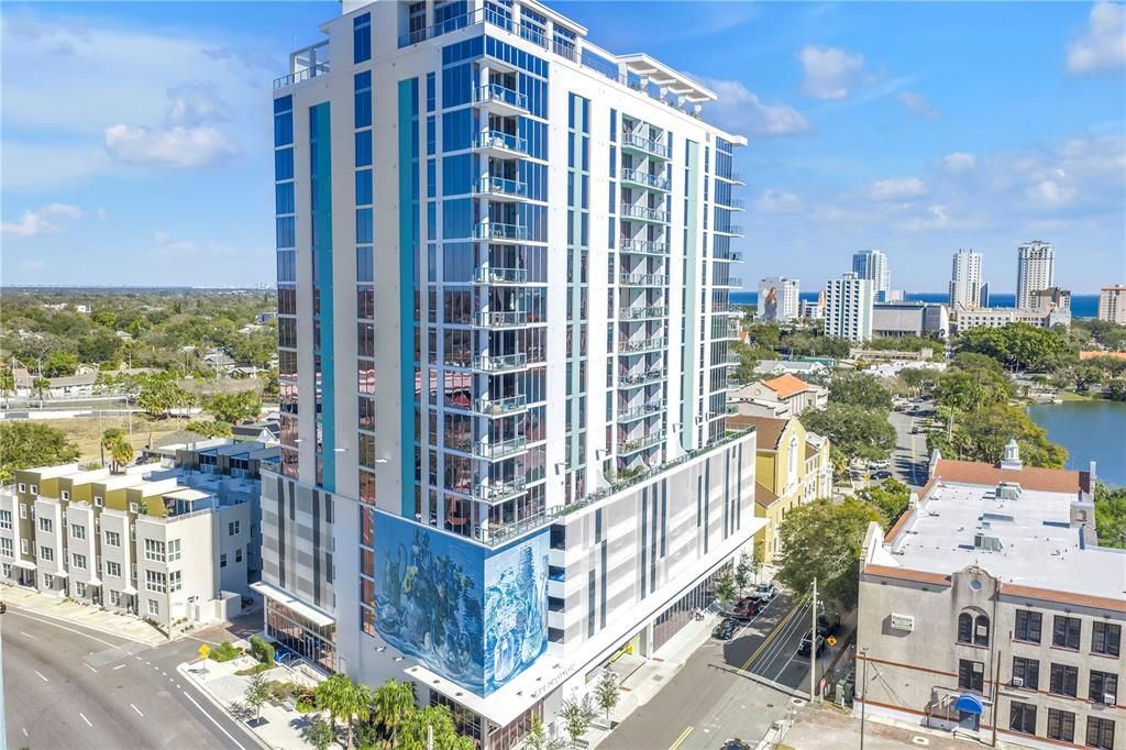 For Rent: $7,995 (3 beds, 2 baths, 2127 Square Feet)