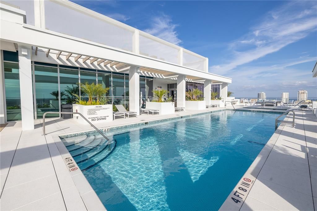 For Rent: $7,995 (3 beds, 2 baths, 2127 Square Feet)