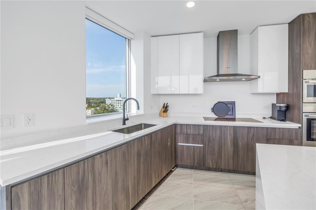 For Rent: $7,995 (3 beds, 2 baths, 2127 Square Feet)
