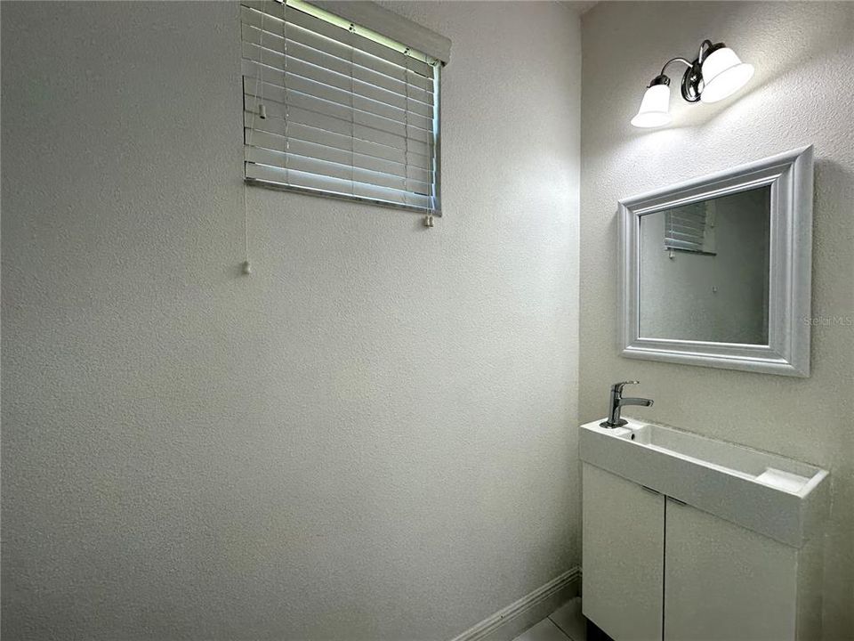 For Rent: $2,700 (3 beds, 2 baths, 1779 Square Feet)