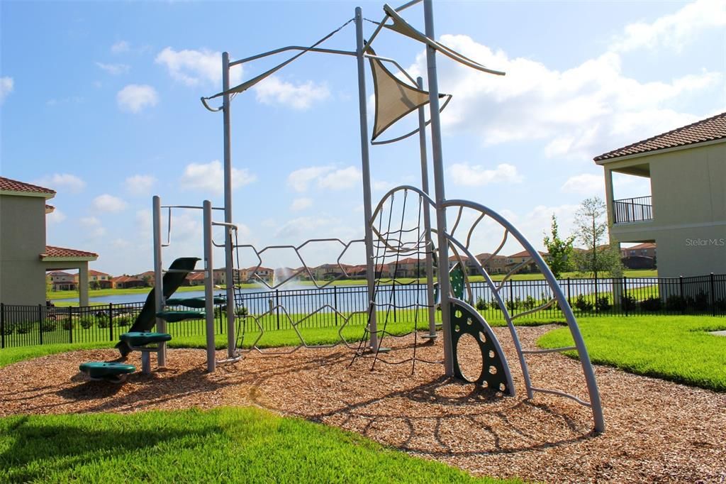 For Rent: $2,700 (3 beds, 2 baths, 1779 Square Feet)