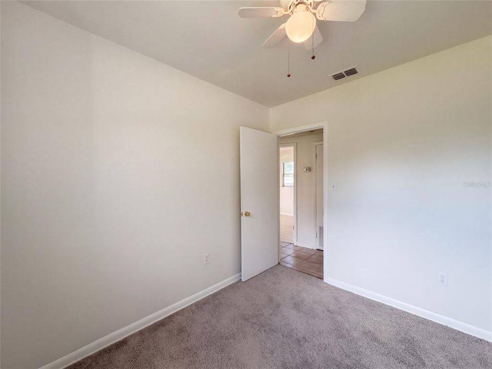 For Sale: $240,000 (3 beds, 1 baths, 912 Square Feet)