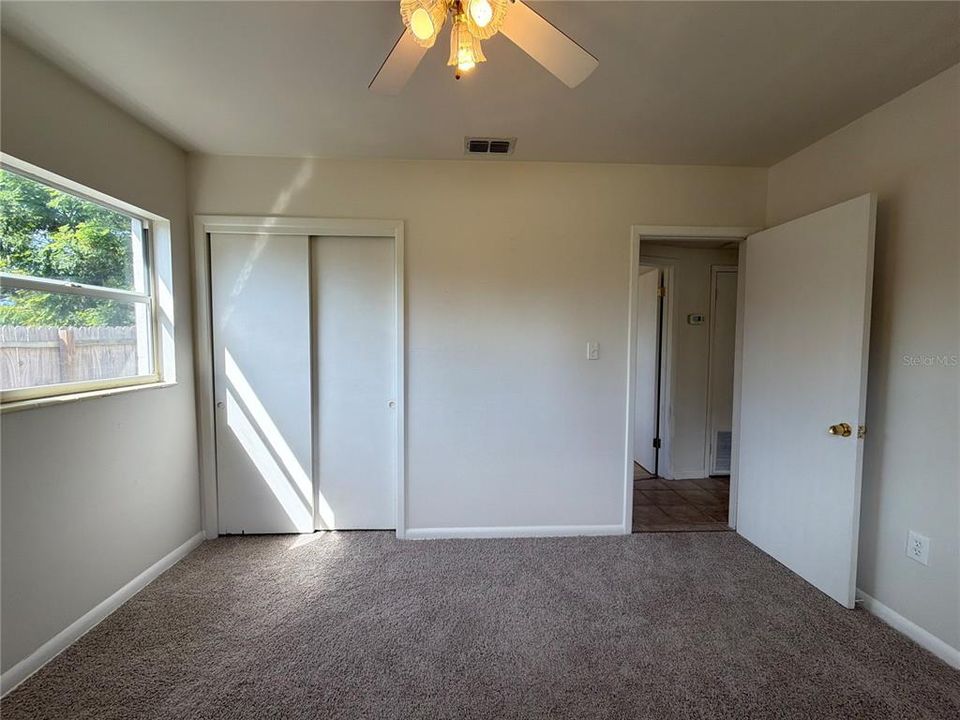 For Sale: $240,000 (3 beds, 1 baths, 912 Square Feet)