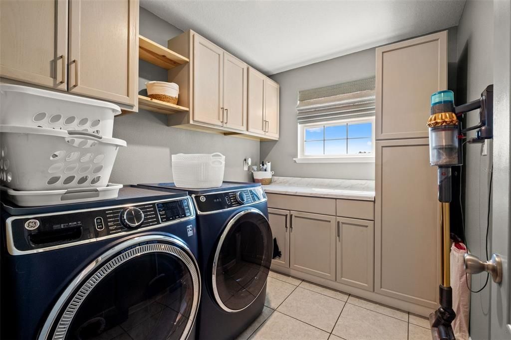For Sale: $585,000 (4 beds, 3 baths, 2823 Square Feet)