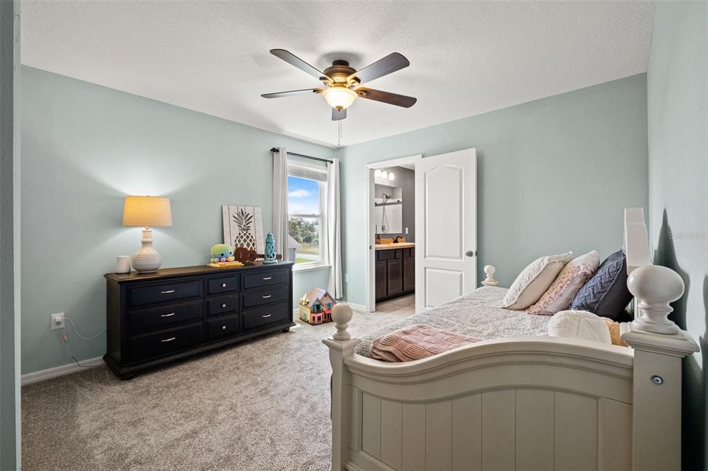 For Sale: $585,000 (4 beds, 3 baths, 2823 Square Feet)